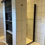 Huset Ved Fergekaien Pa *