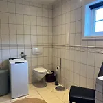 Huset Ved Fergekaien Pa Moskenes