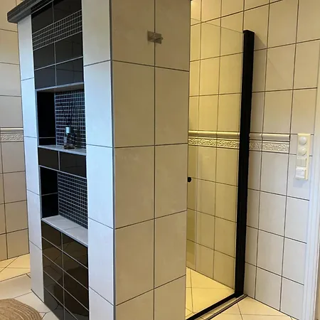 Huset Ved Fergekaien På *