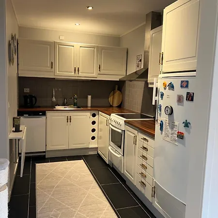Apartment Huset Ved Fergekaien Pa Moskenes