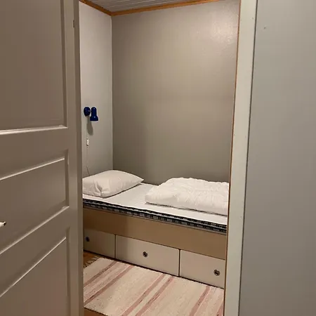 Huset Ved Fergekaien På *