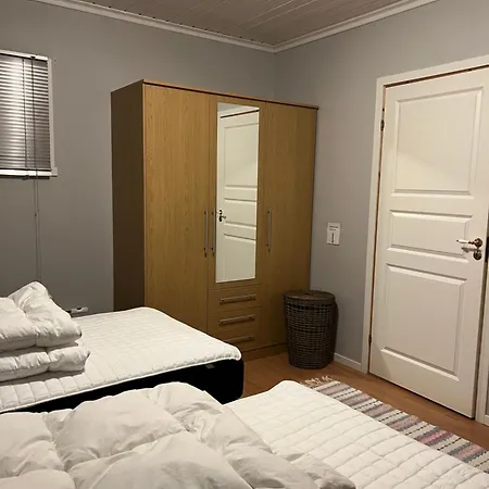 Huset Ved Fergekaien Pa *