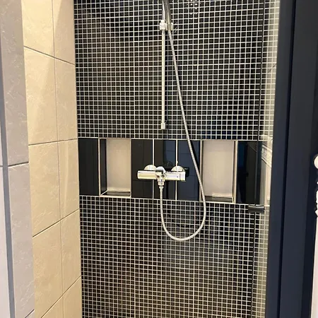 Huset Ved Fergekaien Pa * モスケネス