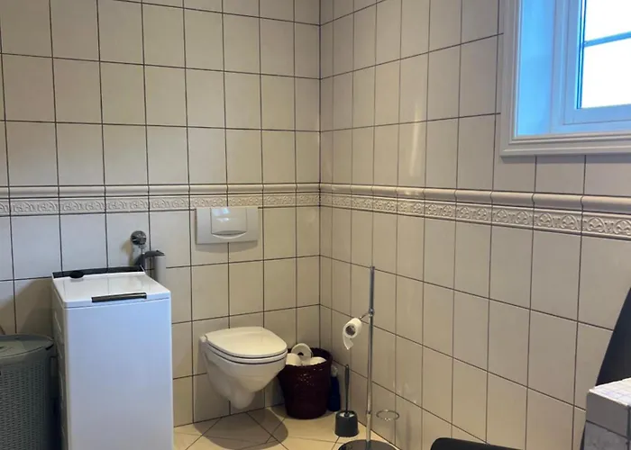 Huset Ved Fergekaien Pa Moskenes