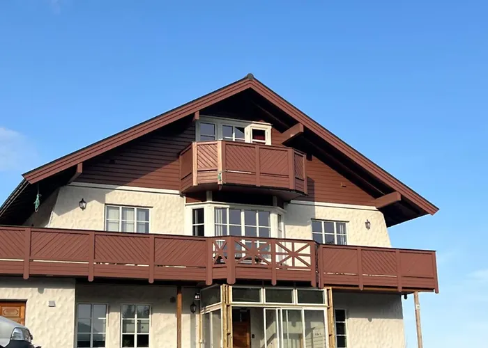 Huset Ved Fergekaien Pa 모스케네스